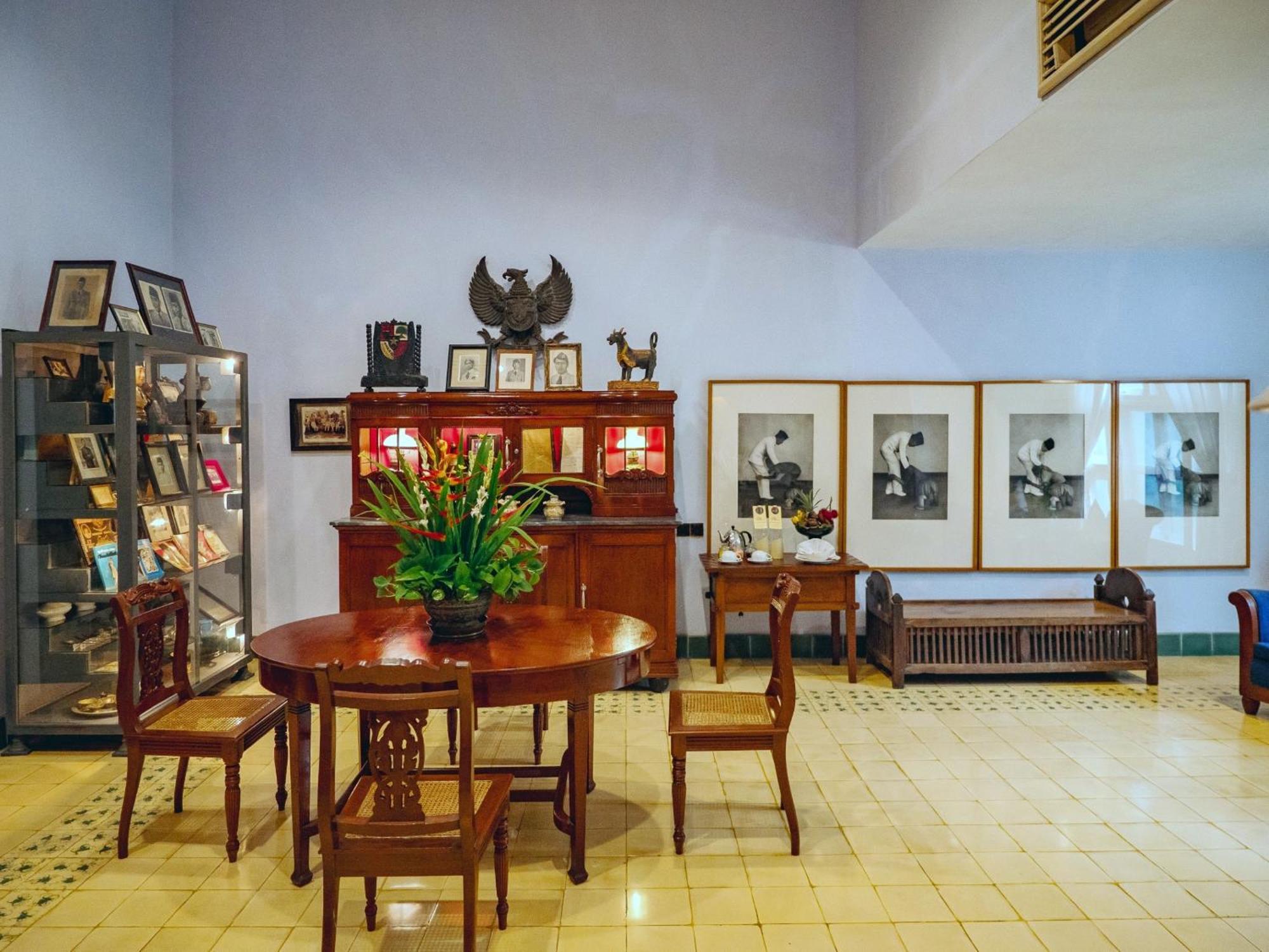 Hotel Tugu Blitar Zewnętrze zdjęcie