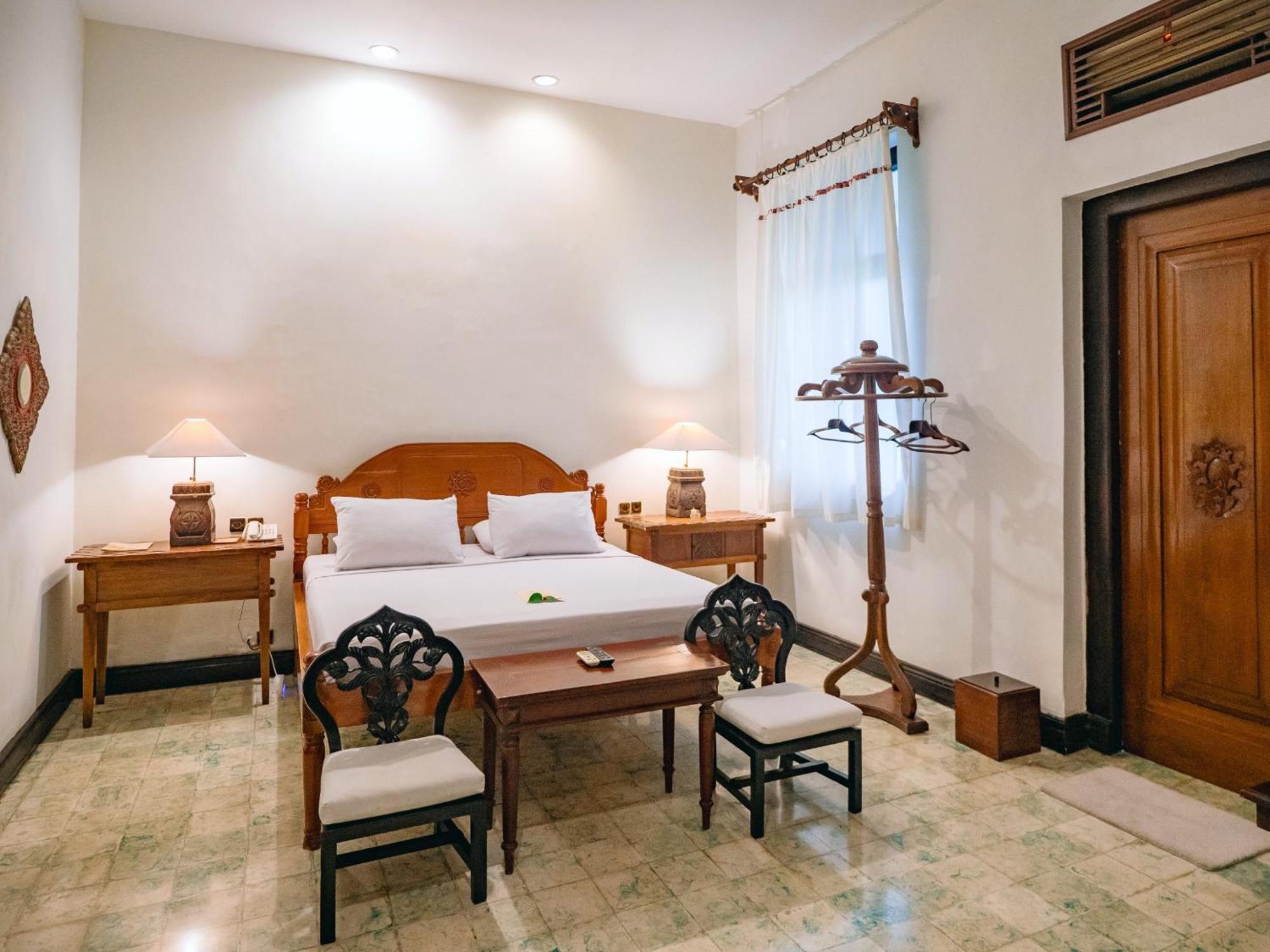 Hotel Tugu Blitar Zewnętrze zdjęcie