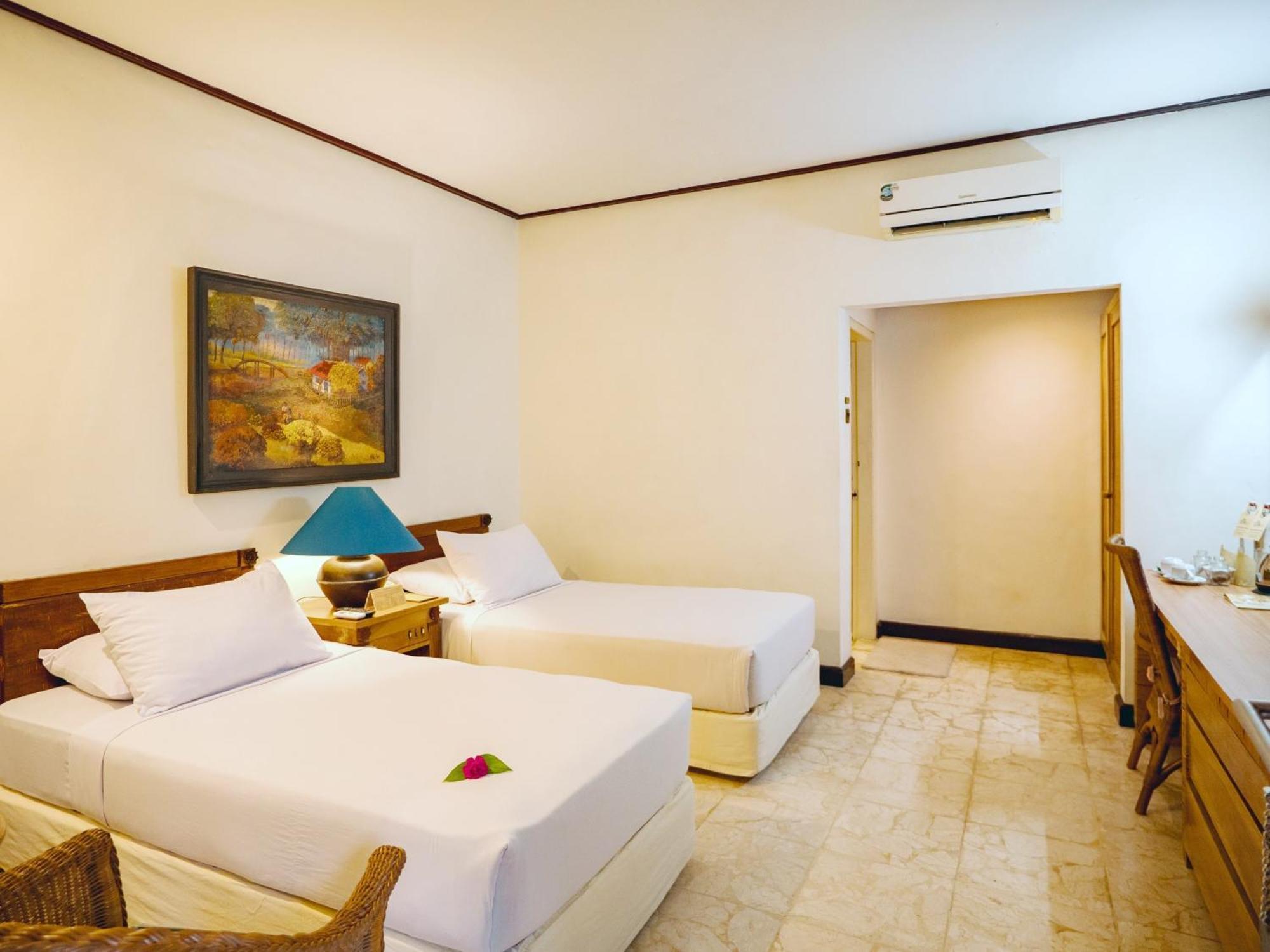 Hotel Tugu Blitar Zewnętrze zdjęcie