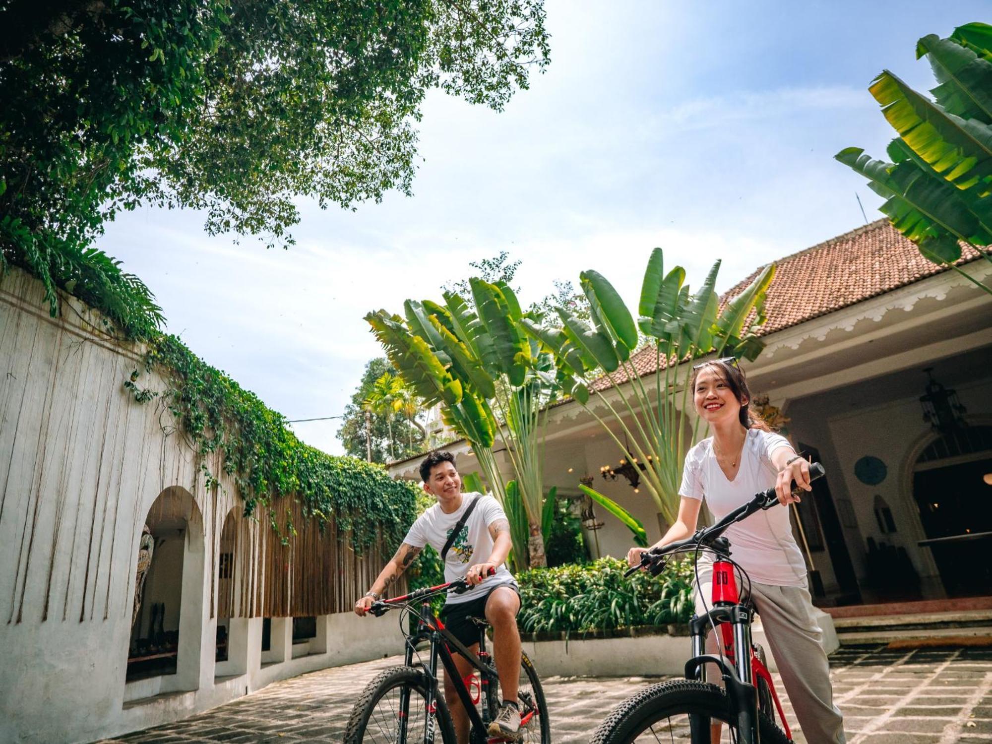 Hotel Tugu Blitar Zewnętrze zdjęcie
